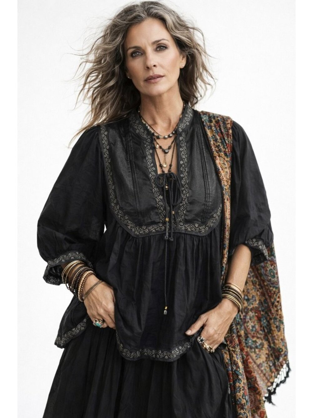 The Impeccable Pig VTG Boho Style Black Top Embroidery Cottage Peasant Women M